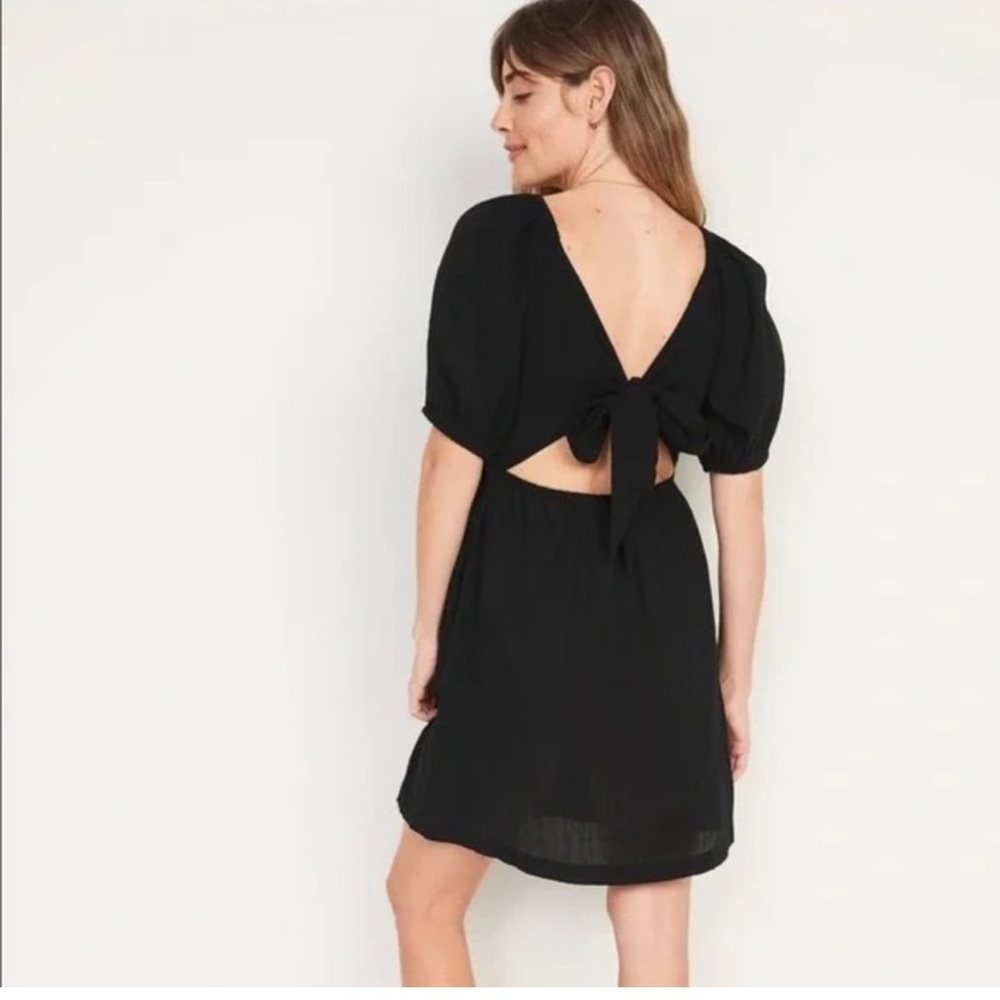 Old Navy Puff Sleeve Tie Back Dress